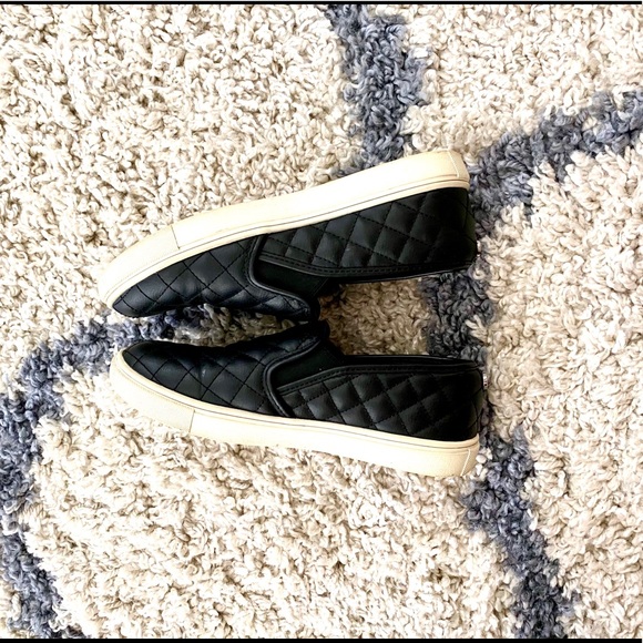 ‼️SOLD‼️ Steve Madden Women's Sneakers - Picture 5 of 5